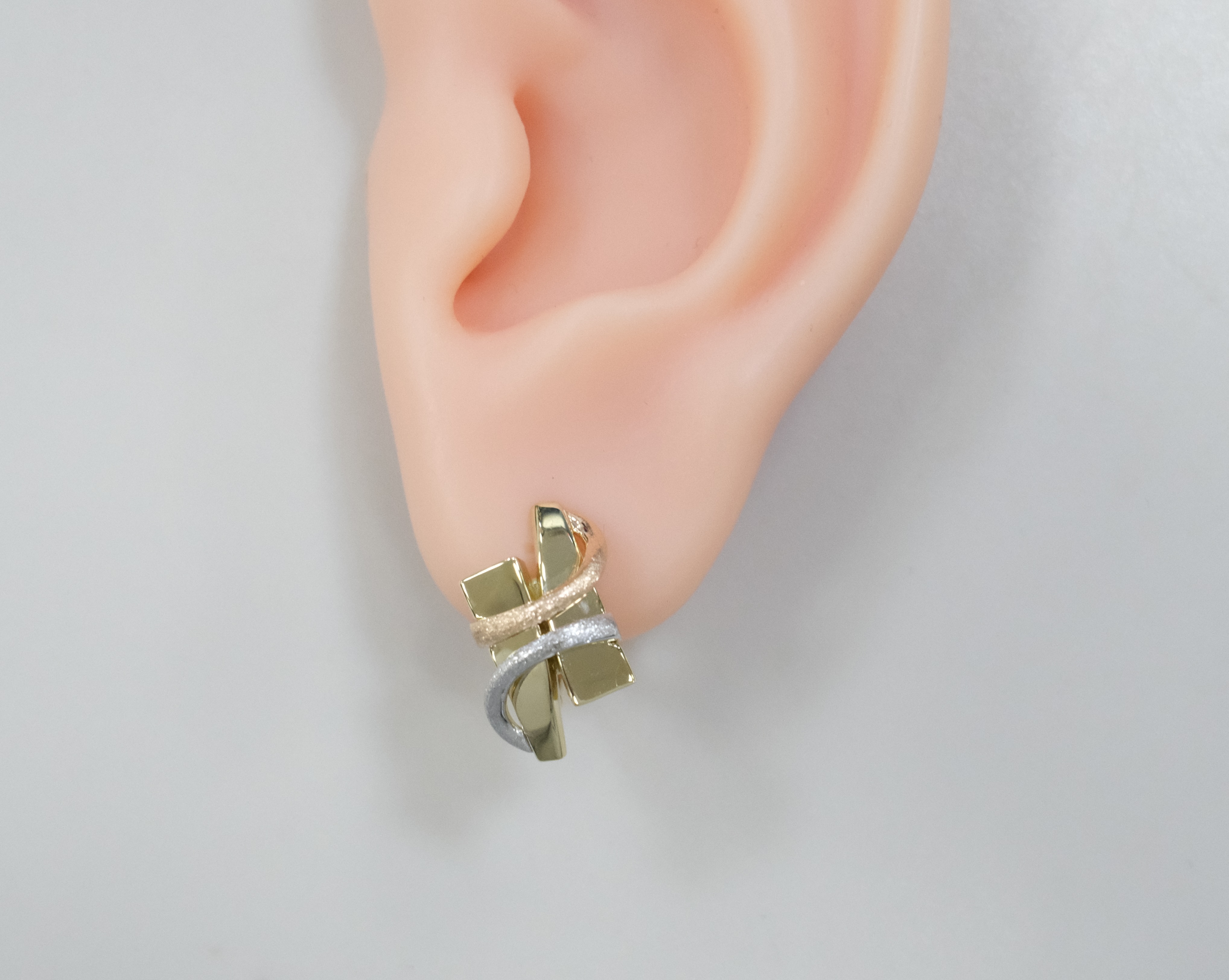 Серьги из комбинированного золота